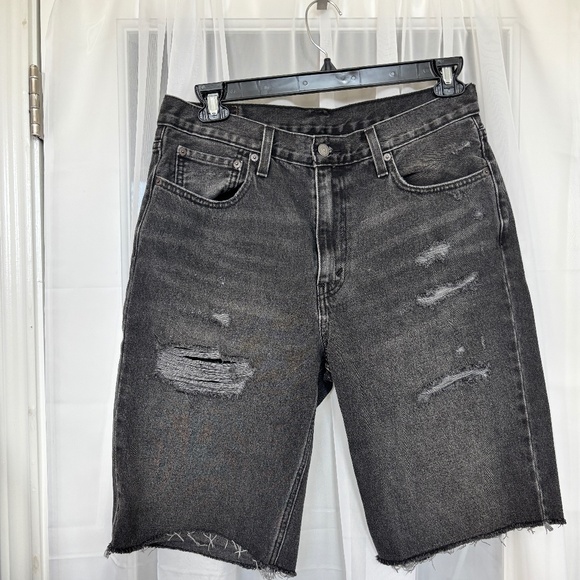 Men's Levi's black 469 distressed long shorts - Picture 1 of 4